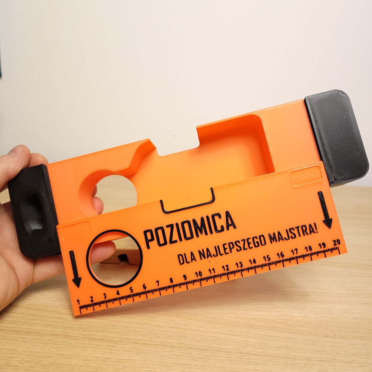 Level with Bottle Slot